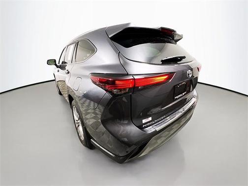 2024 Toyota Highlander Platinum