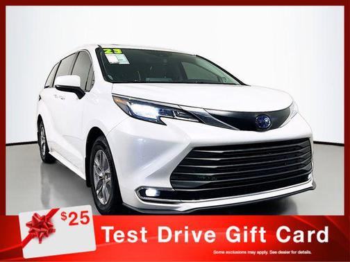 2023 Toyota Sienna XLE