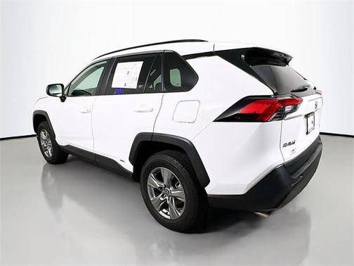 2025 Toyota RAV4 Hybrid SE