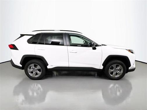 2025 Toyota RAV4 Hybrid SE