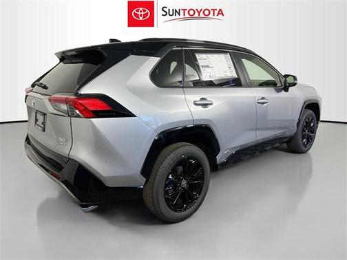 2025 Toyota RAV4 Hybrid SE