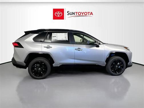 2025 Toyota RAV4 Hybrid SE