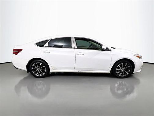 2016 Toyota Avalon XLE