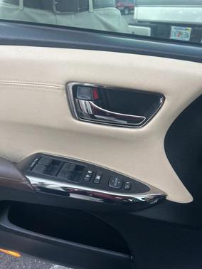 2016 Toyota Avalon XLE