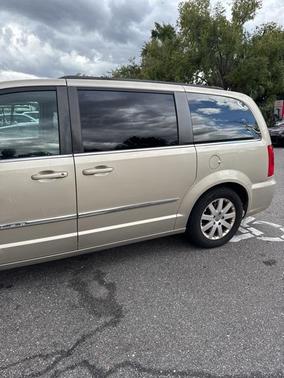 2014 Chrysler Town & Country Touring