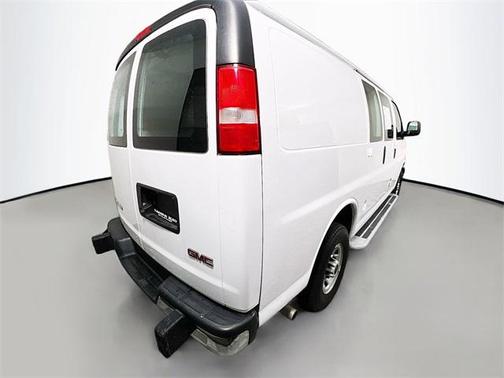 2022 GMC Savana 2500 Work Van