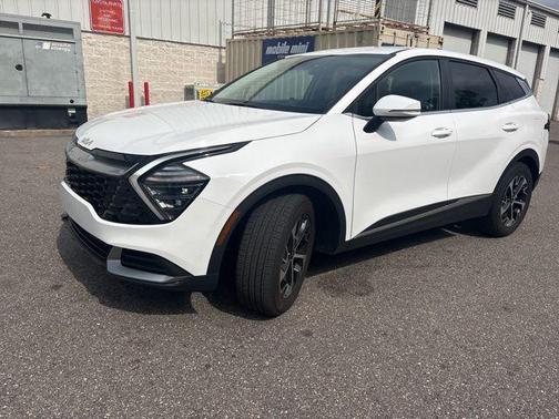 Glacial White Pearl 2025 Kia Sportage EX
