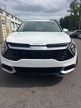 Glacial White Pearl 2025 Kia Sportage EX