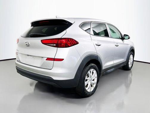Stellar Silver 2021 Hyundai TUCSON SE