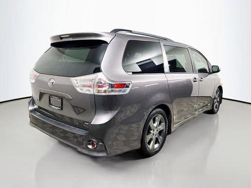2016 Toyota Sienna SE Premium