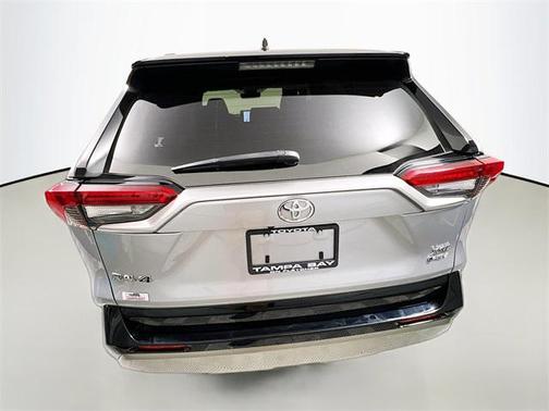 2025 Toyota RAV4 Hybrid SE