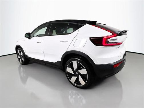 2022 Volvo C40 Recharge Pure Electric P8 Ultimate