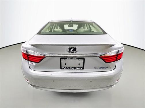 2014 Lexus ES 300h Base