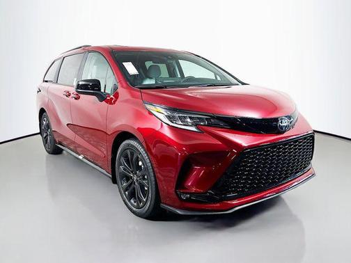 2026 Toyota Sienna XSE 7 Passenger