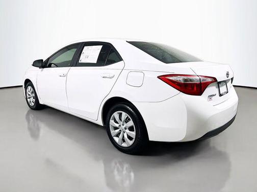 Super White 2016 Toyota Corolla LE