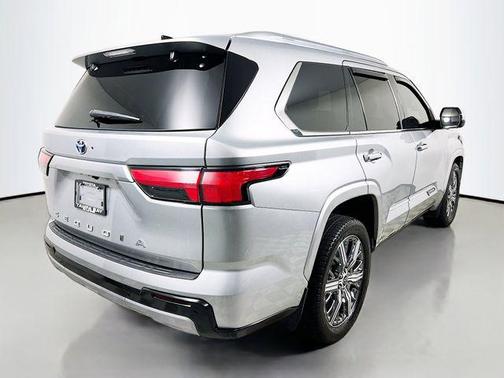 2023 Toyota Sequoia Capstone