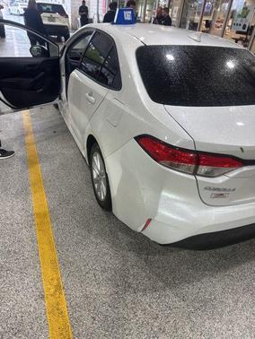 Pearl 2023 Toyota Corolla LE