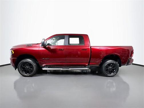 2023 RAM 2500 Big Horn Crew Cab 4x4 6'4' Box