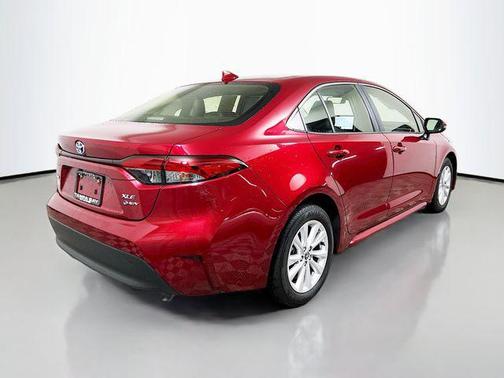 2025 Toyota Corolla Hybrid LE