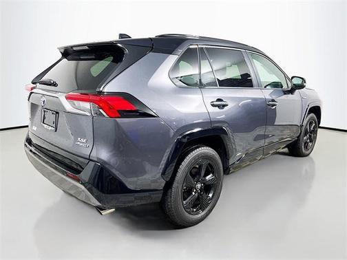 2019 Toyota RAV4 Hybrid SE