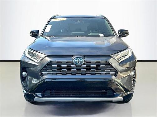 2019 Toyota RAV4 Hybrid SE