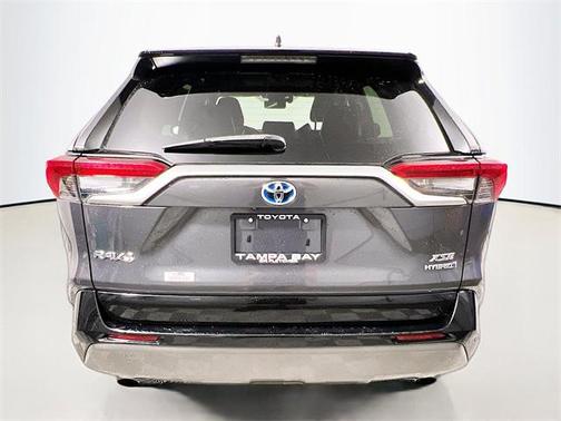 2019 Toyota RAV4 Hybrid SE
