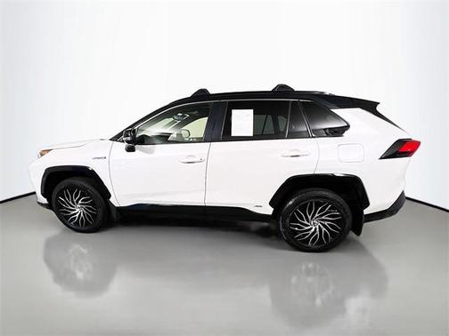2020 Toyota RAV4 Hybrid SE