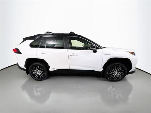 2020 Toyota RAV4 Hybrid SE