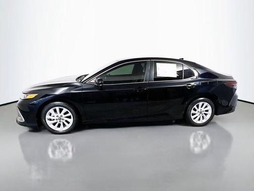 Midnight Black Metallic 2022 Toyota Camry LE