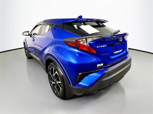 2022 Toyota C-HR XLE