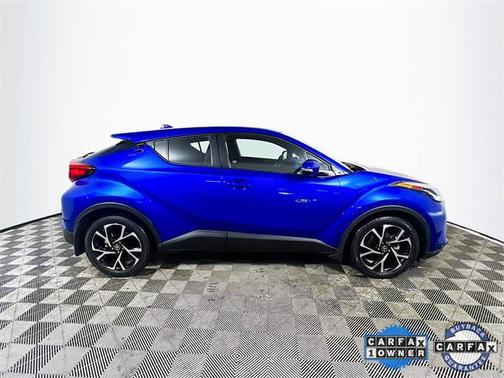 2022 Toyota C-HR XLE