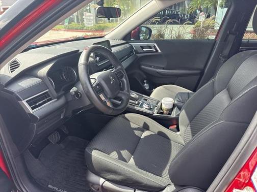 2022 Mitsubishi Outlander ES 2.5 2WD