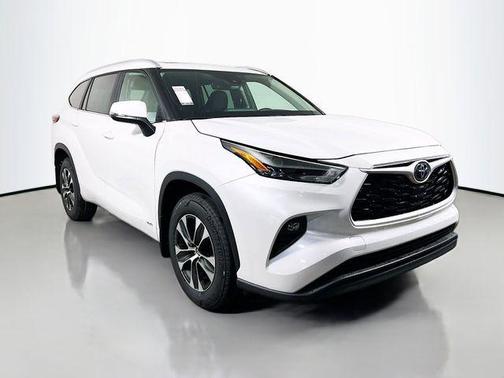 2026 Toyota Highlander Hybrid XLE