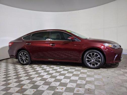 2018 Toyota Avalon XLE