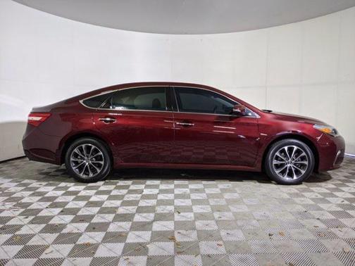 2018 Toyota Avalon XLE