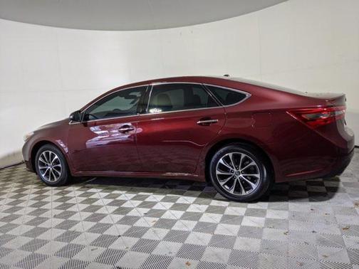 2018 Toyota Avalon XLE