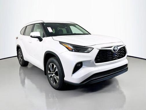 2026 Toyota Highlander XLE