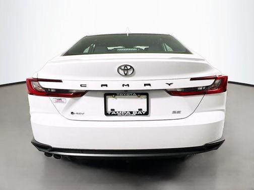 Ice 2026 Toyota Camry SE