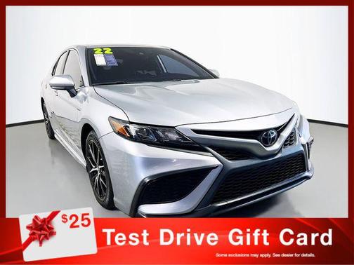 Celestial Silver Metallic 2022 Toyota Camry SE