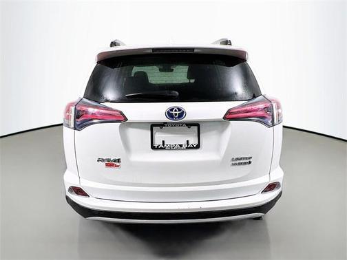 2016 Toyota RAV4 Hybrid SE