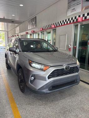 Silver Sky Metallic 2020 Toyota RAV4 XLE