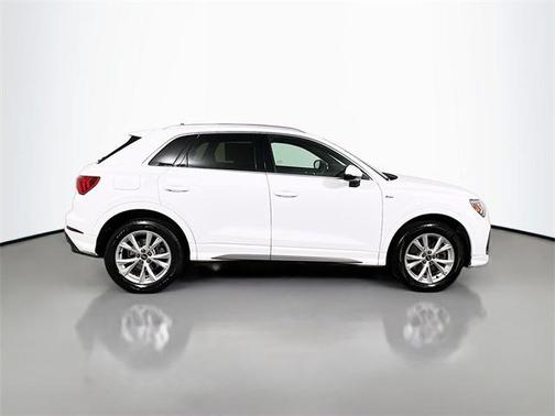 2023 Audi Q3 Premium 45 TFSI S line quattro Tiptronic