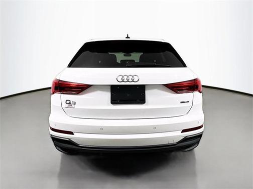 2023 Audi Q3 Premium 45 TFSI S line quattro Tiptronic