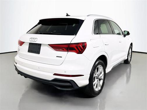 2023 Audi Q3 Premium 45 TFSI S line quattro Tiptronic