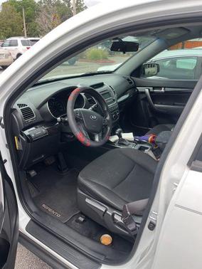 Snow White Pearl 2014 Kia Sorento LX