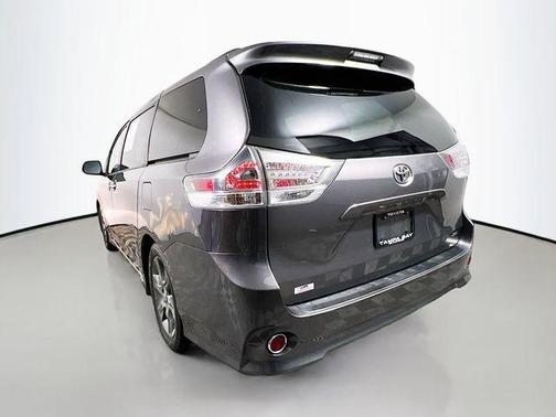 2015 Toyota Sienna SE