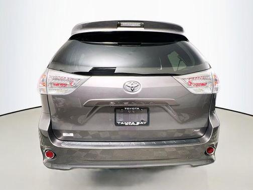 2015 Toyota Sienna SE