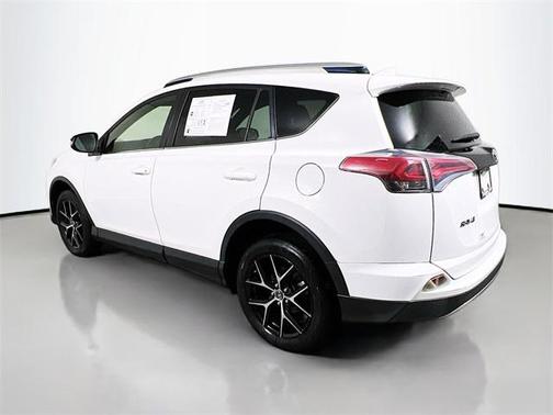2016 Toyota RAV4 SE
