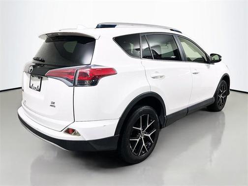 2016 Toyota RAV4 SE