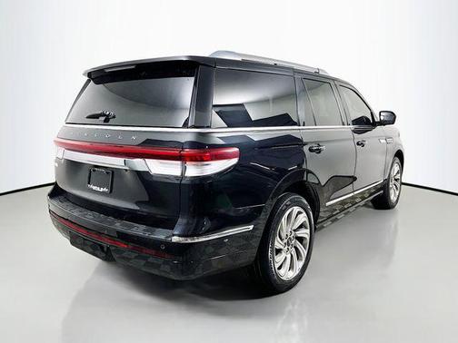2022 Lincoln Navigator Reserve
